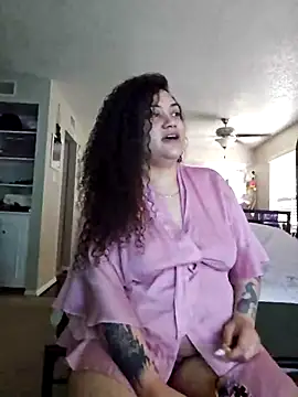 Snapshot of honeeyyy_pot chatting on February 12, 2026, 9:54 pm honeeyyy pot online show from February 12, 2026, 9:54 pm