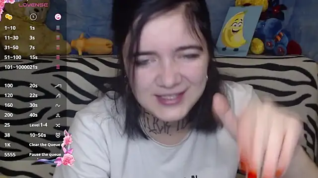 Snapshot of Yours_good_mood chatting on December 14, 2024, 12:55 am Yours good mood online show from December 14, 2024, 12:55 am