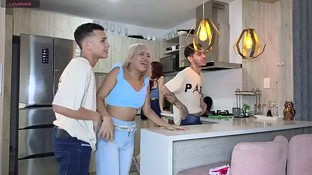 xalicesfantasyx online show from March 10, 2025, 4:46 pm