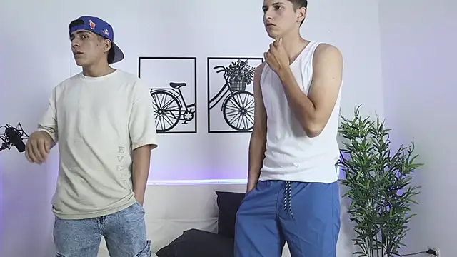 Crazy nigth01 online show from October 5, 2025, 1:59 am