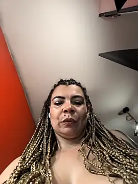 charlotedoll online show from December 4, 2025, 5:39 am