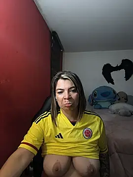 charlotedoll online show from June 28, 2026, 1:22 am