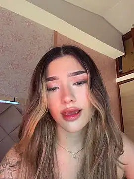 Arianavillada online show from April 14, 2026, 3:34 am