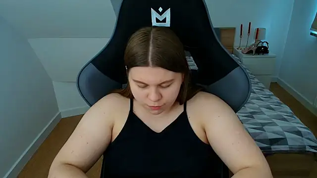 AbbyPleasure online show from June 3, 2026, 2:33 pm