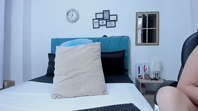 kamila lopez online show from February 8, 2026, 7:28 pm