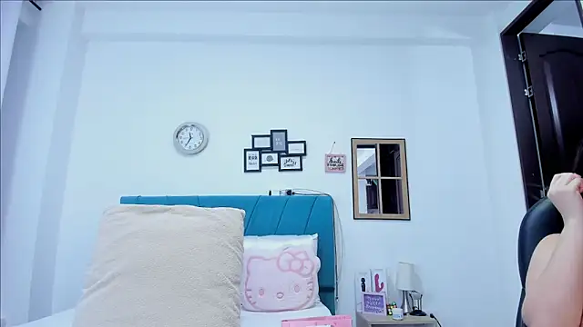 kamila lopez online show from March 8, 2026, 8:56 pm