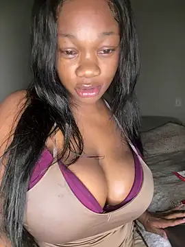 CharismaaBanx online show from April 10, 2026, 7:24 am