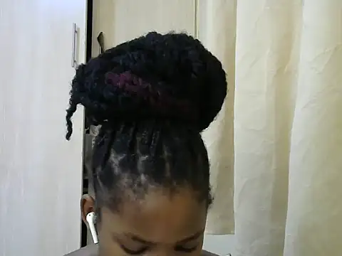 queen-sasha online show from March 16, 2025, 1:17 pm