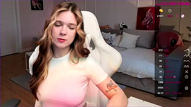 Frau Lina online show from March 18, 2026, 3:15 pm