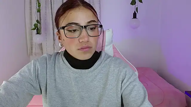 veronicaxx69 online show from December 24, 2024, 5:38 am