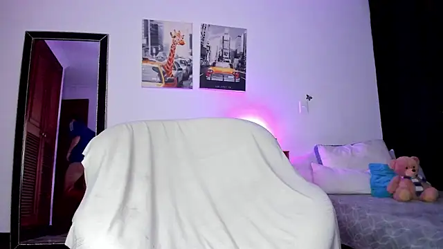 Curlblue online show from December 23, 2024, 2:45 am