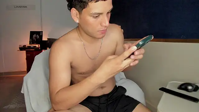 Curlblue online show from April 22, 2026, 1:08 am