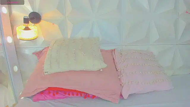 cute latinaxxx online show from April 3, 2026, 3:48 am