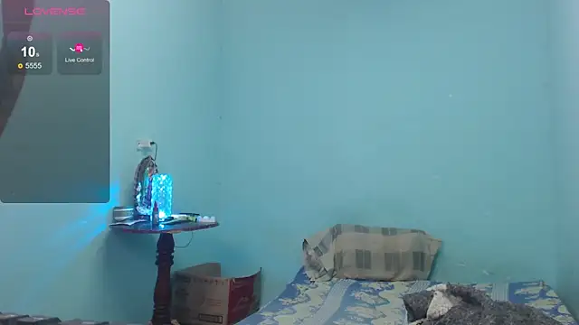 Snapshot of Aleja_Nauthy chatting on February 15, 2025, 11:36 pm Aleja Nauthy online show from February 15, 2025, 11:36 pm