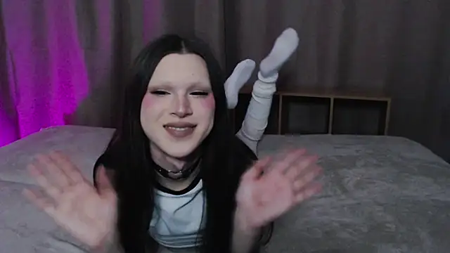 Snapshot of Sexpired_Princess chatting on December 29, 2024, 12:52 am Sexpired Princess online show from December 29, 2024, 12:52 am