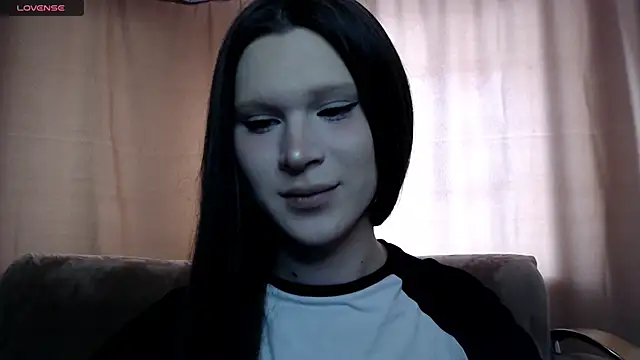 Snapshot of Sexpired_Princess chatting on February 18, 2025, 6:37 am Sexpired Princess online show from February 18, 2025, 6:37 am