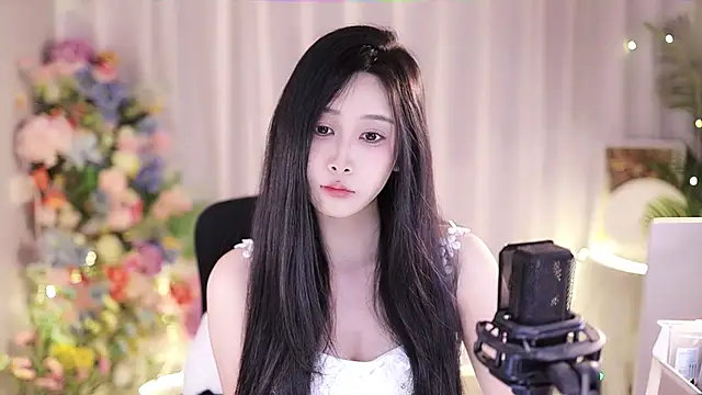 SleepArtist online show from February 28, 2025, 4:20 pm