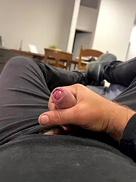 Angeloggaa online show from November 4, 2025, 3:44 pm