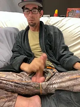 joeiandola online show from November 29, 2025, 4:48 am