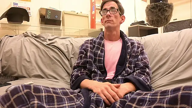 joeiandola online show from April 11, 2026, 3:11 am