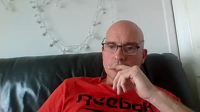 mrtickle0025 online show from October 6, 2025, 9:29 am