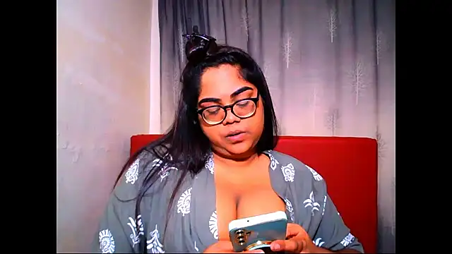 Indian Lola00 online show from December 16, 2025, 5:40 pm