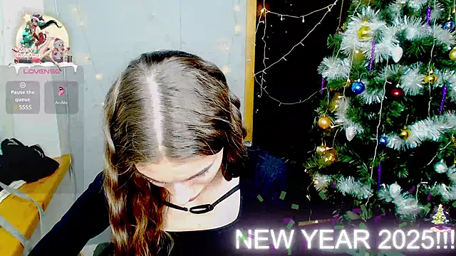 Snapshot of EmmyGreans chatting on December 30, 2024, 3:46 pm EmmyGreans online show from December 30, 2024, 3:46 pm