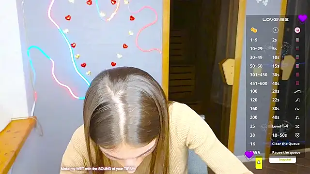 Snapshot of EmmyGreans chatting on February 12, 2025, 3:49 pm EmmyGreans online show from February 12, 2025, 3:49 pm