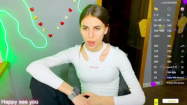 Snapshot of EmmyGreans chatting on February 18, 2025, 4:05 pm EmmyGreans online show from February 18, 2025, 4:05 pm