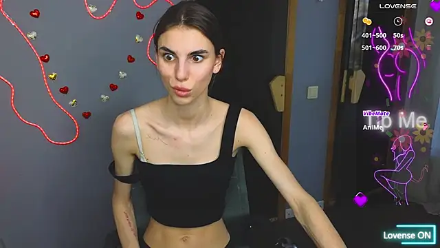 Snapshot of EmmyGreans chatting on March 6, 2025, 12:41 pm EmmyGreans online show from March 6, 2025, 12:41 pm