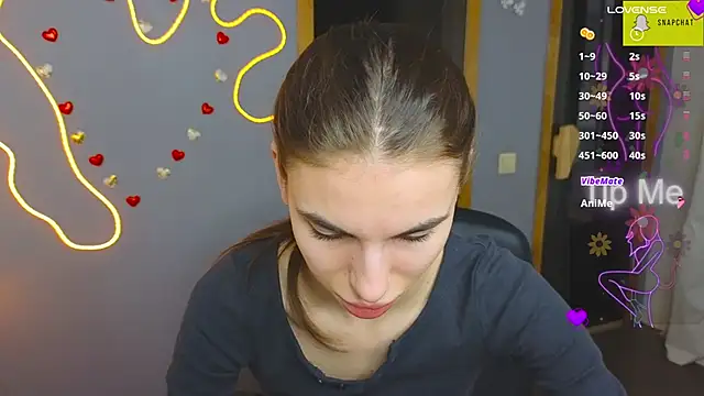 Snapshot of EmmyGreans chatting on March 17, 2025, 6:29 am EmmyGreans online show from March 17, 2025, 6:29 am