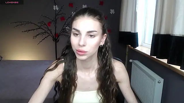 EmmyGreans online show from March 25, 2026, 12:44 pm