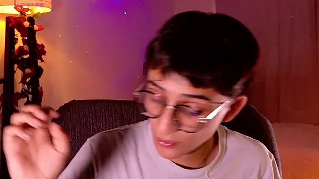 Mr evan1 online show from February 17, 2025, 7:31 pm