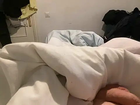 Snapshot of Bossinmidd12 chatting on December 21, 2024, 10:51 pm Bossinmidd12 online show from December 21, 2024, 10:51 pm