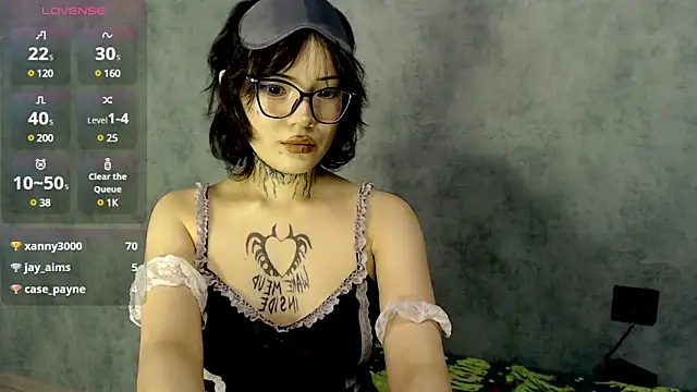 Snapshot of LizzieLight chatting on December 10, 2024, 2:38 am LizzieLight online show from December 10, 2024, 2:38 am