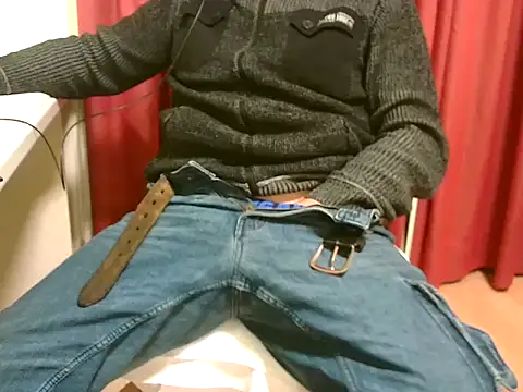 Giulio35 Pika online show from December 15, 2025, 8:46 pm