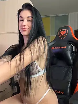 Julietta a online show from February 24, 2025, 5:09 pm