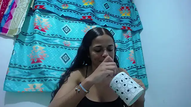 GiveLove1 online show from January 14, 2025, 10:23 pm