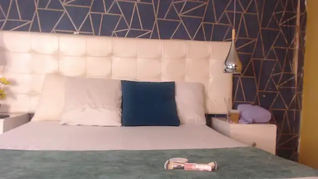 CharlotteMuller online show from February 14, 2026, 5:32 pm