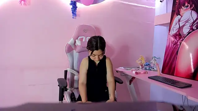 CharlotteMuller online show from March 22, 2026, 2:42 pm