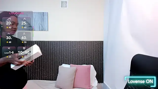 chanel brunette online show from January 18, 2026, 12:20 pm