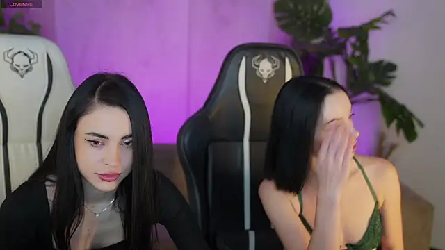 Tina Breeze online show from December 15, 2025, 11:25 am