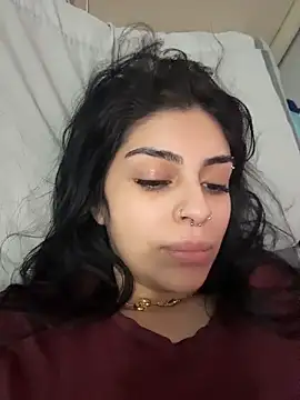 ThickerThanYoBitch online show from December 15, 2025, 6:06 am