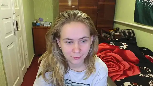 Riley Roo online show from December 13, 2024, 6:49 pm