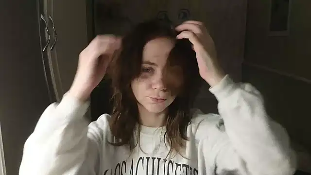 Riley Roo online show from November 25, 2025, 4:40 pm