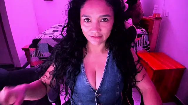 Snapshot of rayza_mature_154 chatting on April 28, 2026, 4:12 pm rayza mature 154 online show from April 28, 2026, 4:12 pm
