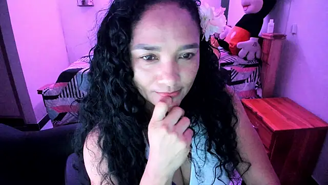Snapshot of rayza_mature_154 chatting on May 9, 2026, 2:55 pm rayza mature 154 online show from May 9, 2026, 2:55 pm