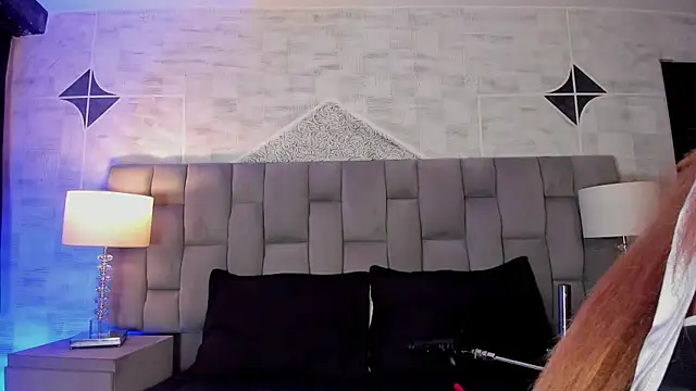 Elena-Rosse online show from April 14, 2026, 12:27 am