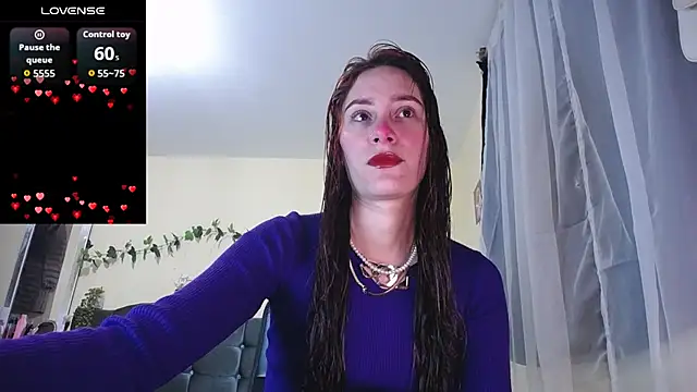 IsaBaileys  online show from February 12, 2026, 11:55 pm