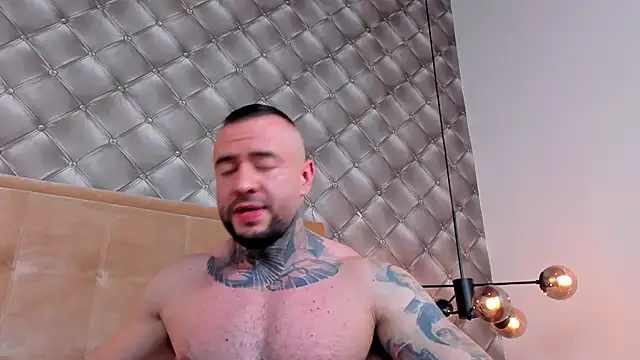 BruceDallas online show from December 3, 2024, 9:45 pm